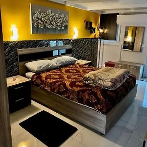 Cute Penthouse Appartement Marsaskala