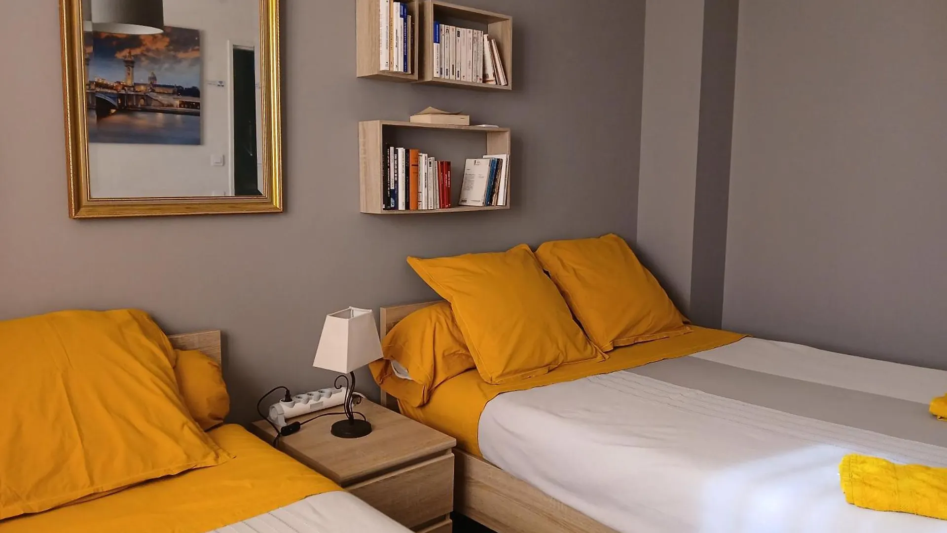 Séjour chez l'habitant Appartement Le Courteline à Castres  France